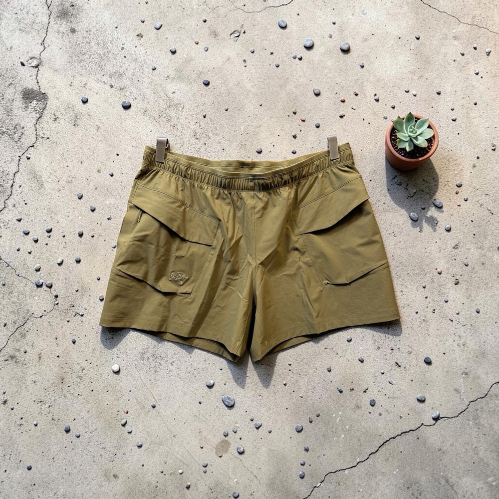 Arc'teryx Gamma Shorts 5" Womens Size 14 Tatsu